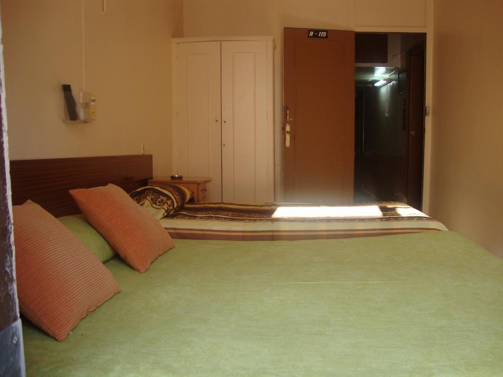 Hostel Turisol Barcellona Camera foto
