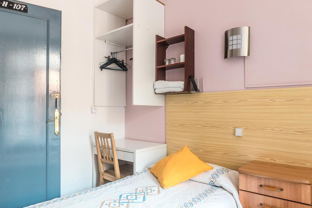 Hostel Turisol Barcellona Esterno foto